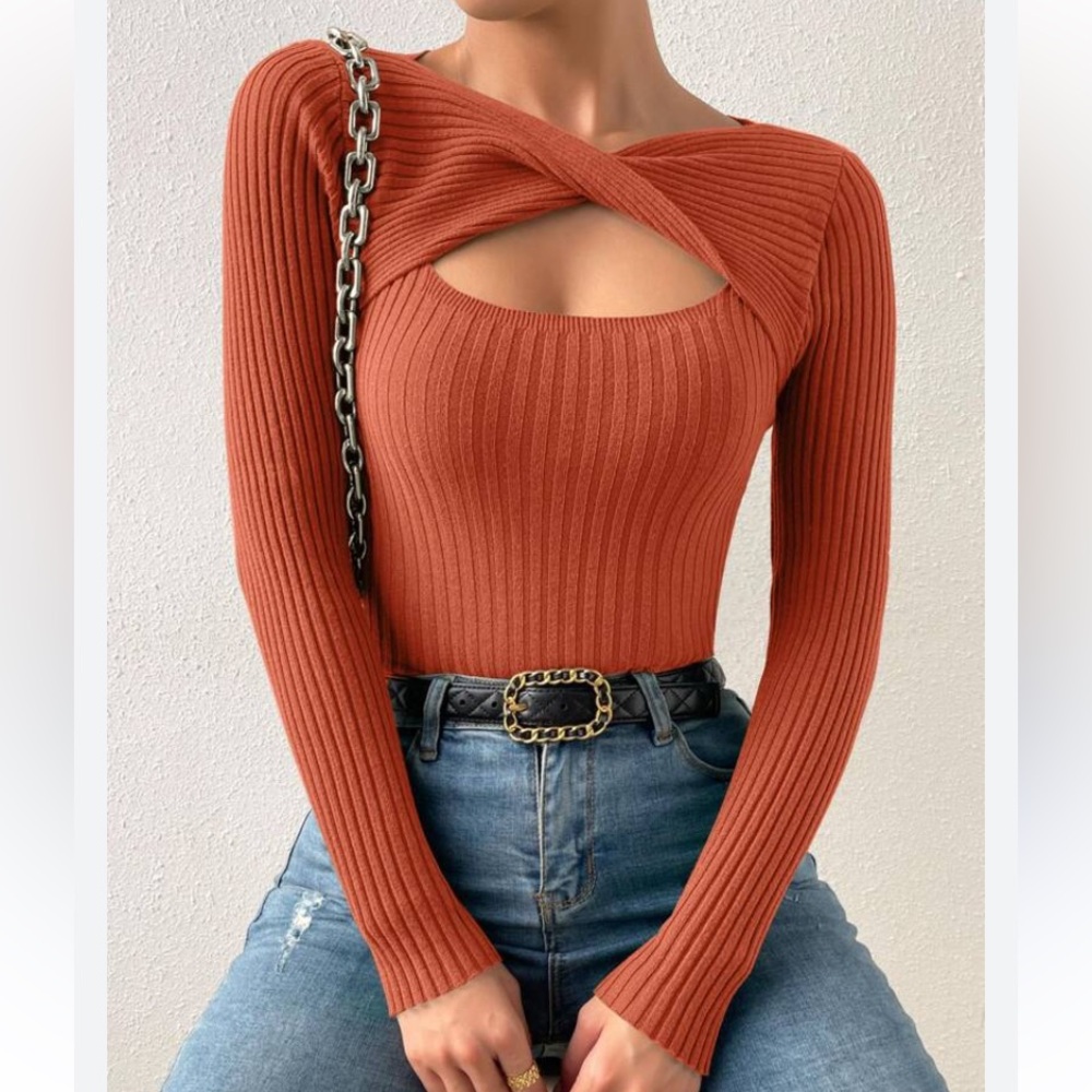 SHEIN Curve 1XL Rust Brown Ribbed Knit Cutout Twist Front Sweater Top - Picture 1 of 4